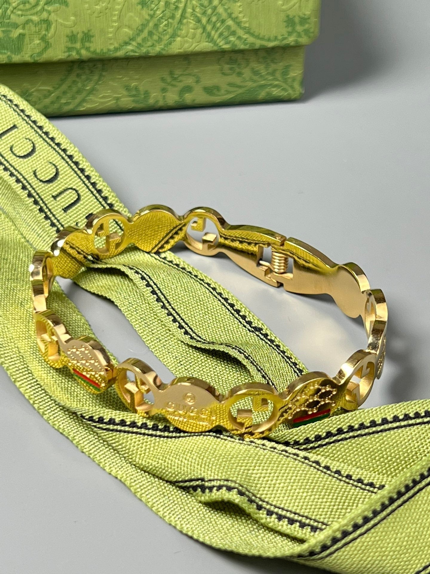 18K Double Gucci Vintage Bracelet